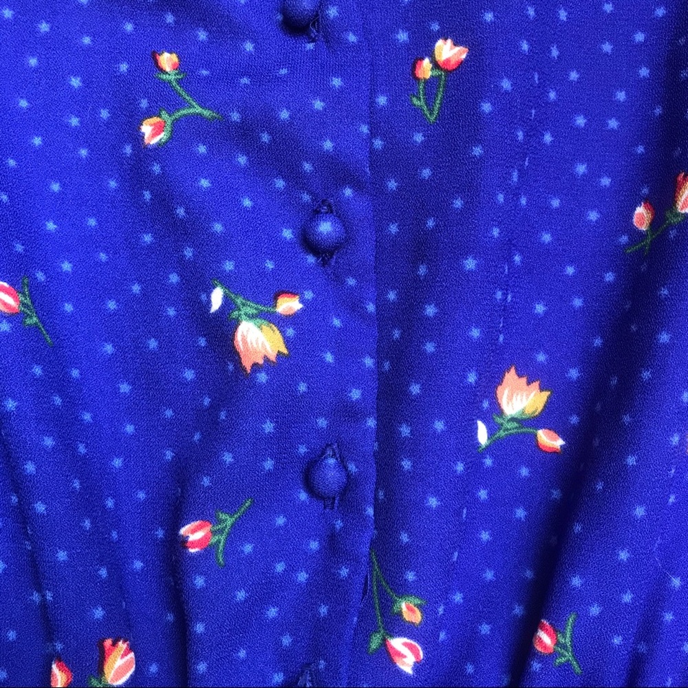 SIENNA SKY Blue Star & Tulip Print Button Down V Neck Short Sleeve Romper - Picture 4 of 6